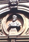 Muse Bargoin, Clermont-Ferrand (le buste de J. Bargoin en faade du muse)