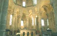 La nef principale de l'église de Saint Nectaire